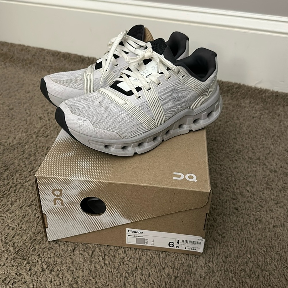 W's Cloudgo White/Glacier 6